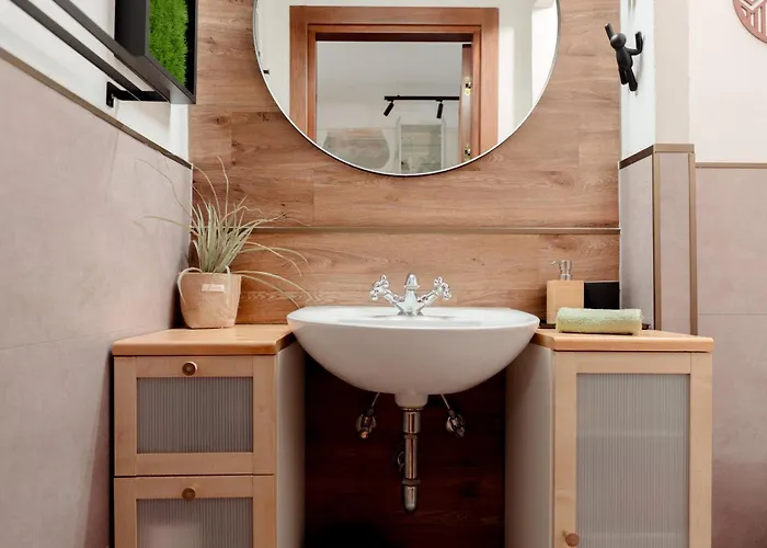 Raffineria Downtown X 2 Триест